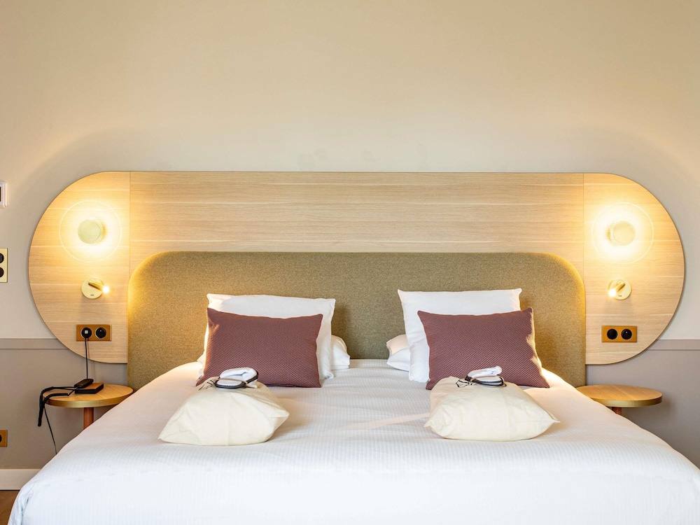 Suite con 1 cama doble y 1 sofá - cama doble del hotel Mercure Angouleme De France