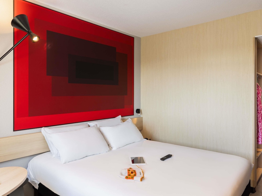 Habitación Superior con cama doble del hotel IBIS AUCH