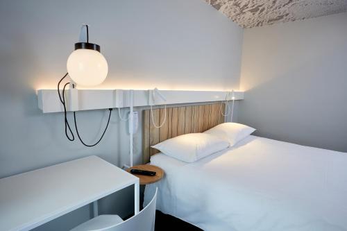 Habitación Standard con una cama doble del hotel IBIS AUXERRE CENTRE. Foto 6
