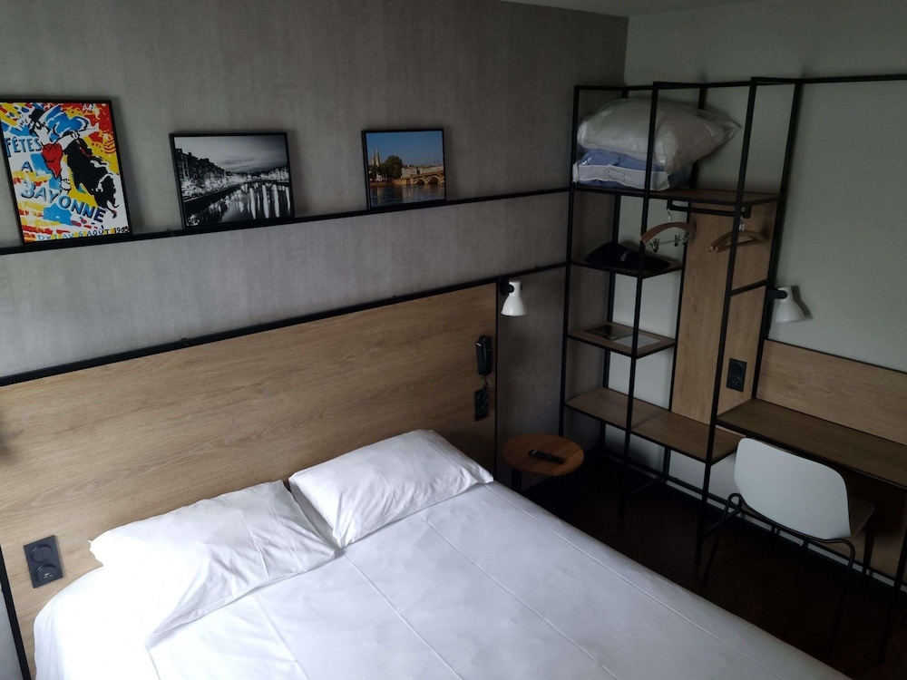 Habitación Estándar con 1 cama doble del hotel Ibis Bayonne Centre. Foto 7