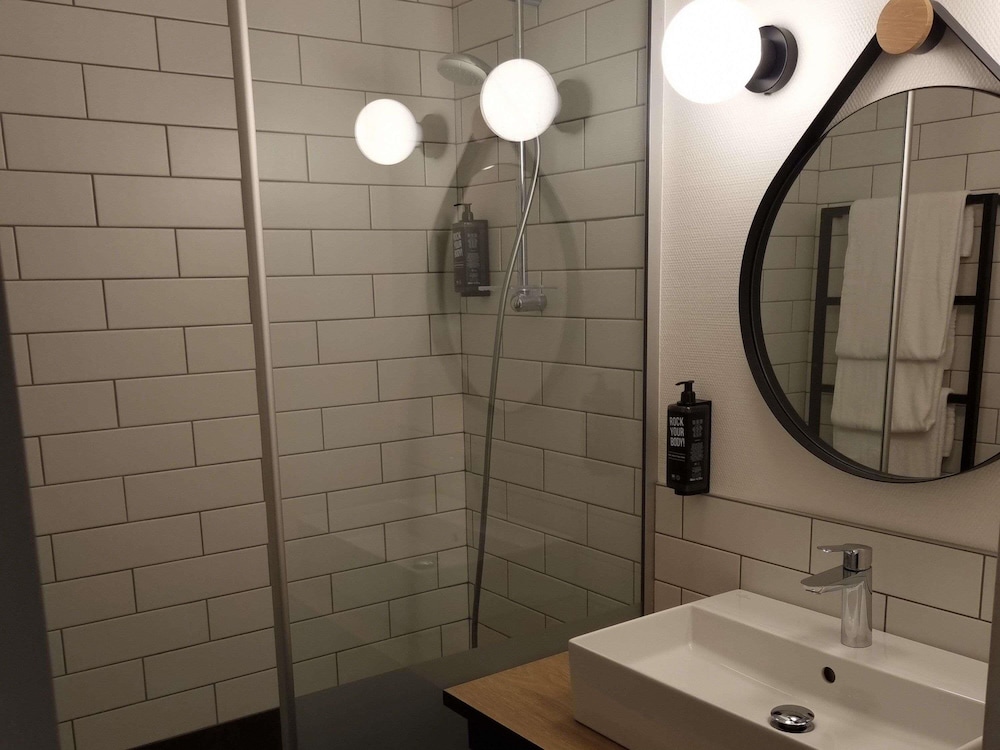Habitación Estándar con 1 cama doble del hotel Ibis Bayonne Centre. Foto 11
