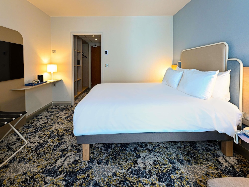 Habitación Clásica con 1 cama doble y 1 sofá - cama para 1 persona del hotel Mercure Blois Centre. Foto 3