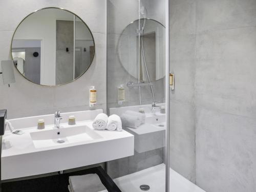 Habitación Doble Estándar del hotel Mercure Bourg En Bresse. Foto 2