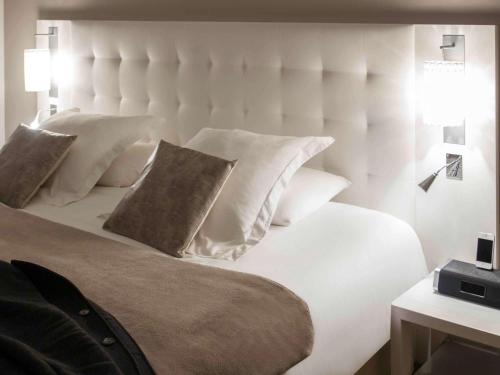 Habitación Doble Superior con sofá cama del hotel Mercure Bourg En Bresse