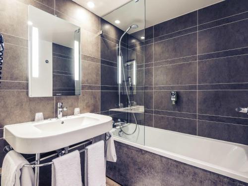 Habitación Doble Privilege del hotel Mercure Bourg En Bresse. Foto 4