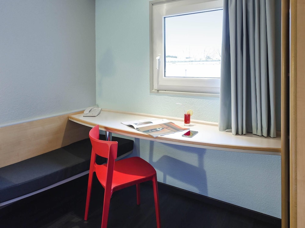 Habitación Estándar con 1 cama doble del hotel IBIS BOURGES. Foto 6