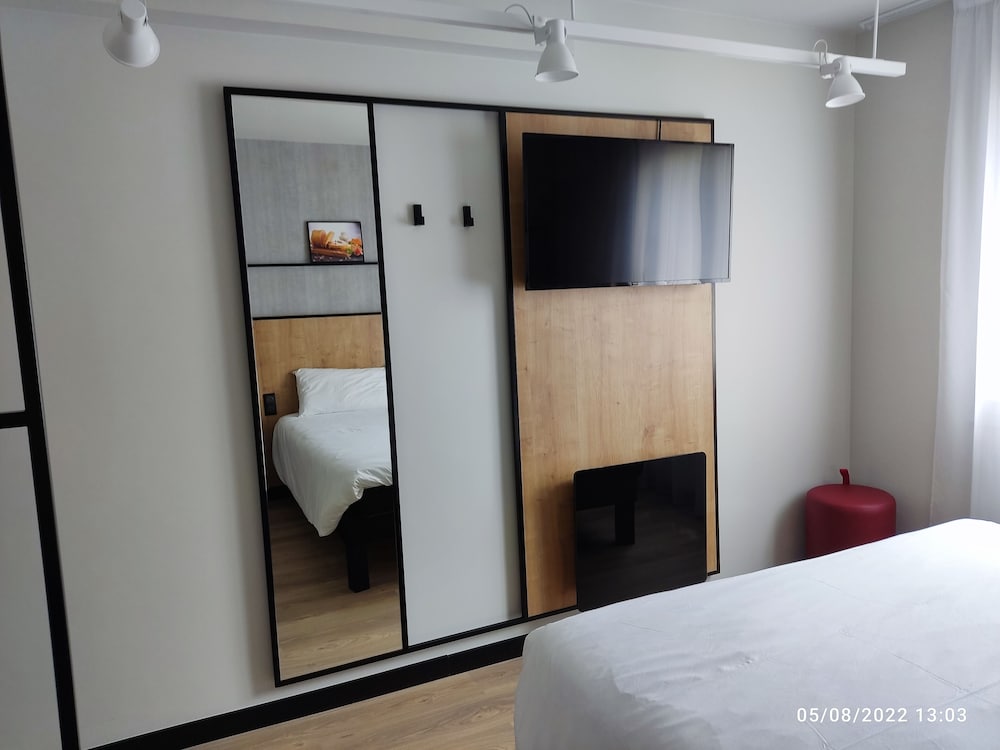 Habitación Estándar con 1 cama doble del hotel Ibis Brive Centre. Foto 1