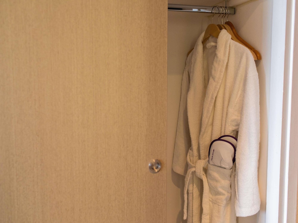 Habitación Deluxe con 1 cama doble del hotel Mercure Lorient Centre. Foto 4