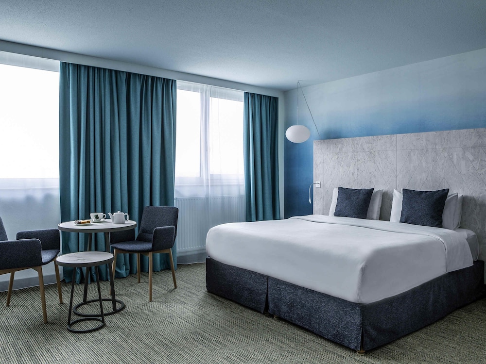 Suite Junior del hotel Mercure Vannes Le Port