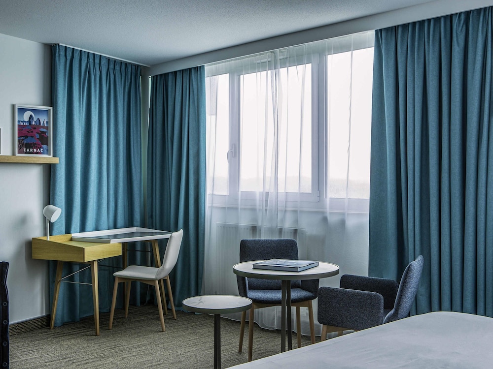 Suite Junior del hotel Mercure Vannes Le Port. Foto 1