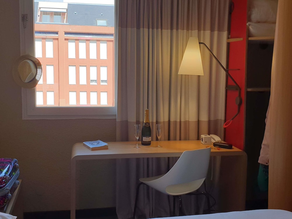 Habitación Estandar del hotel Ibis Epernay Centre Ville. Foto 4