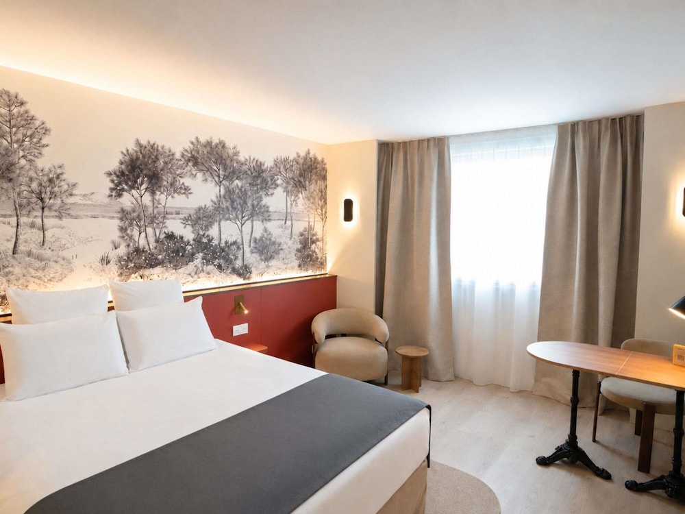 Habitación de categoría superior - Una cama doble del hotel Mercure Paris Val De Fontenay