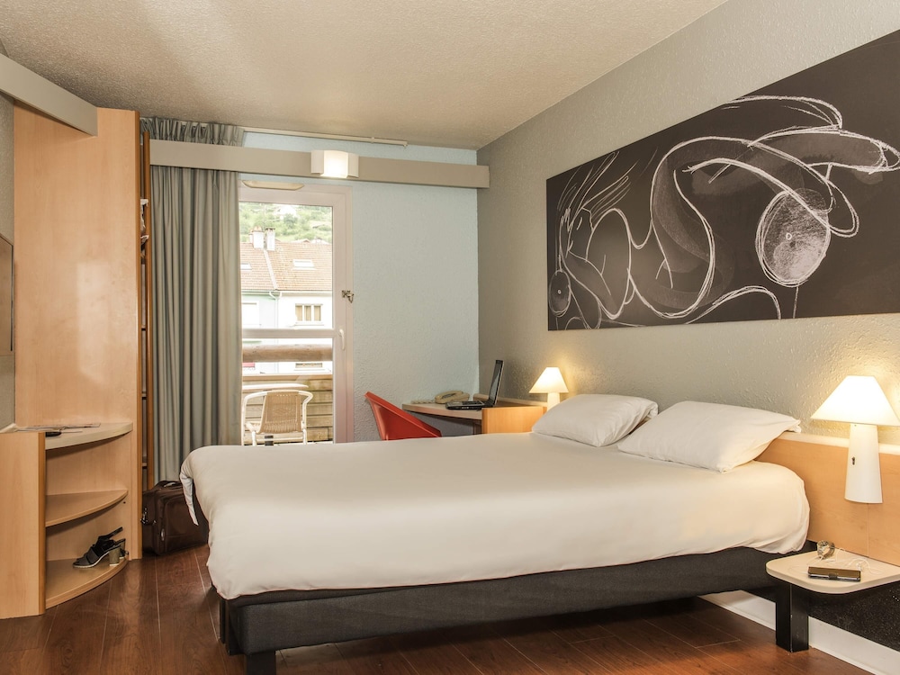 Habitación estándar con 2 camas individuales del hotel Ibis La Bresse Gerardmer