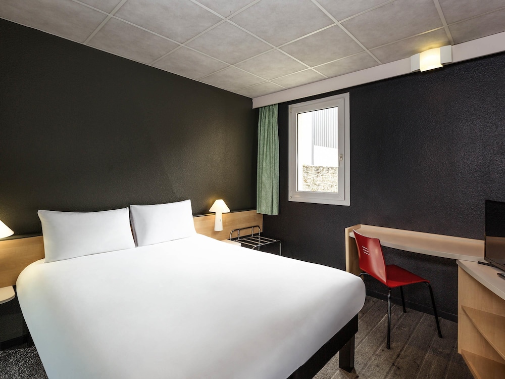 Habitación Estándar con 1 cama doble del hotel ibis Lannion Cote de Granit Rose