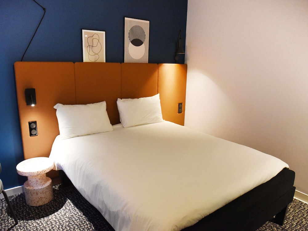 Habitación estándar, 1 cama doble del hotel Ibis Laval Le Relais D'armor. Foto 4