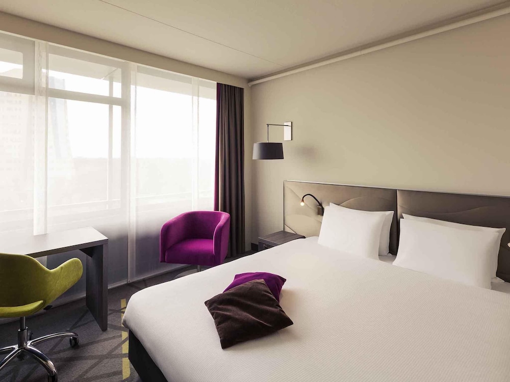 Habitación Privilege con 2 camas individuales del hotel Mercure City Groningen Martiniplaza. Foto 2