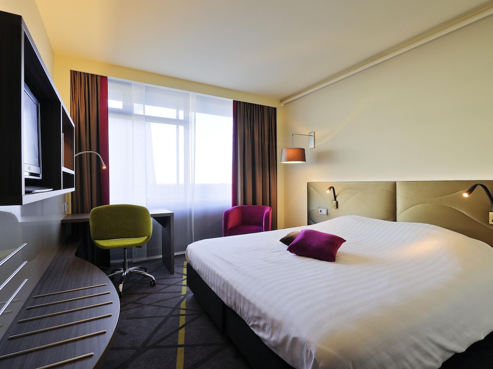 Habitación Privilege con 2 camas individuales del hotel Mercure City Groningen Martiniplaza. Foto 3
