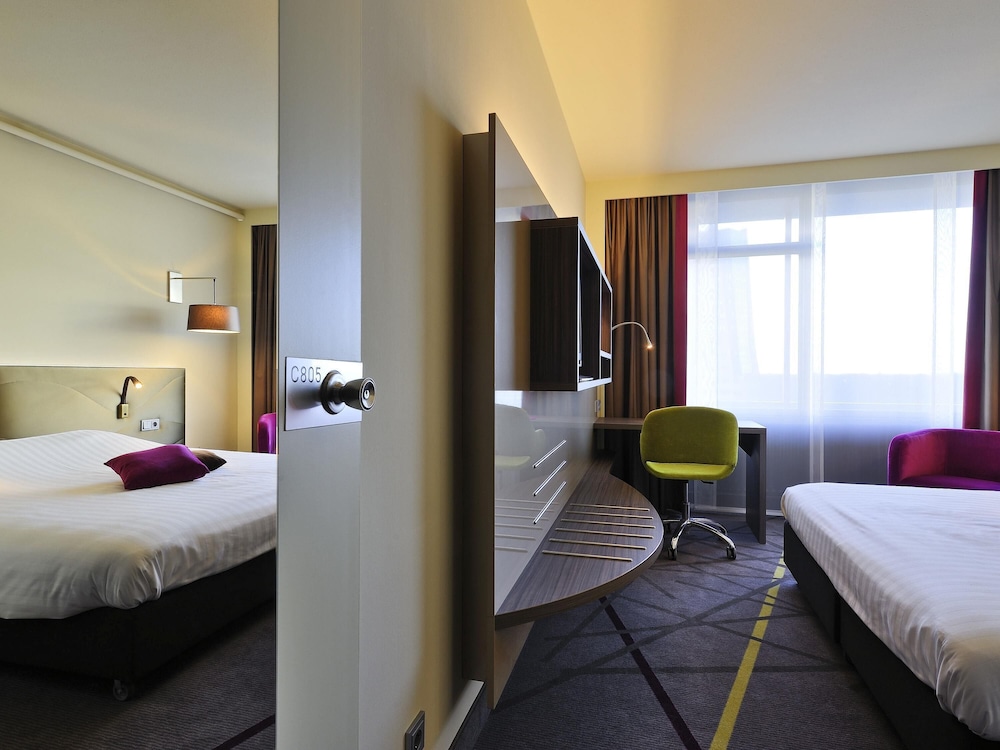 Habitación Privilege con 2 camas individuales del hotel Mercure City Groningen Martiniplaza. Foto 5
