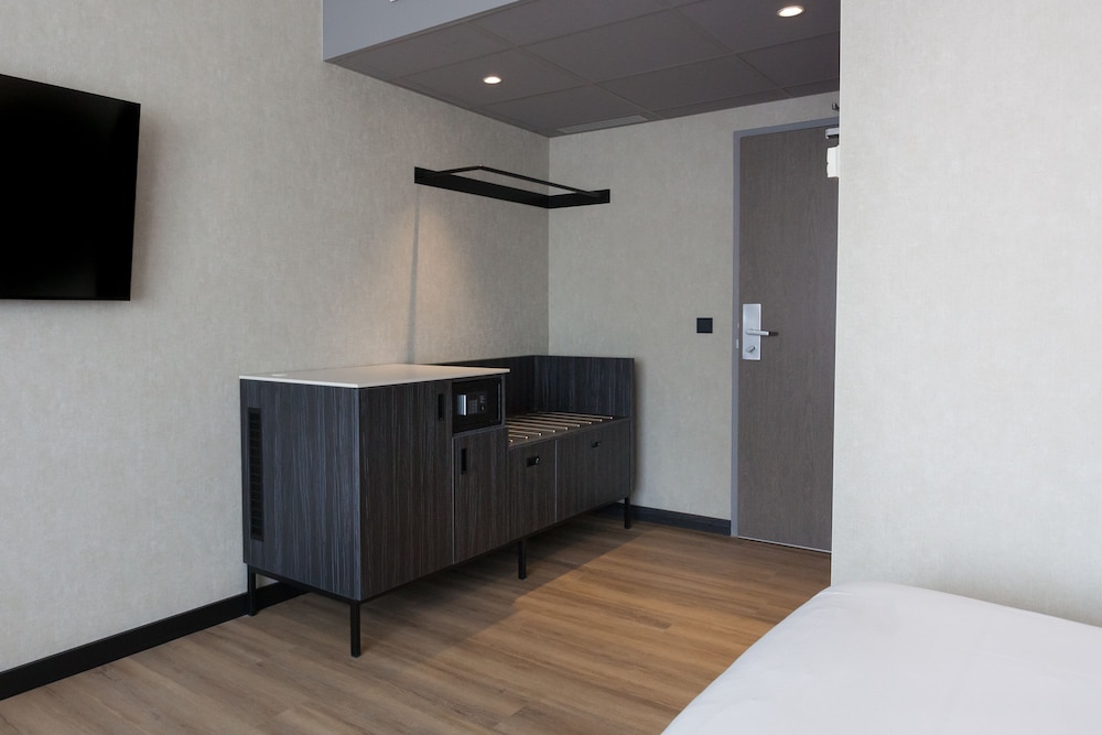 Habitación Comfort con 1 cama doble del hotel Ibis Styles Den Haag Scheveningen. Foto 2