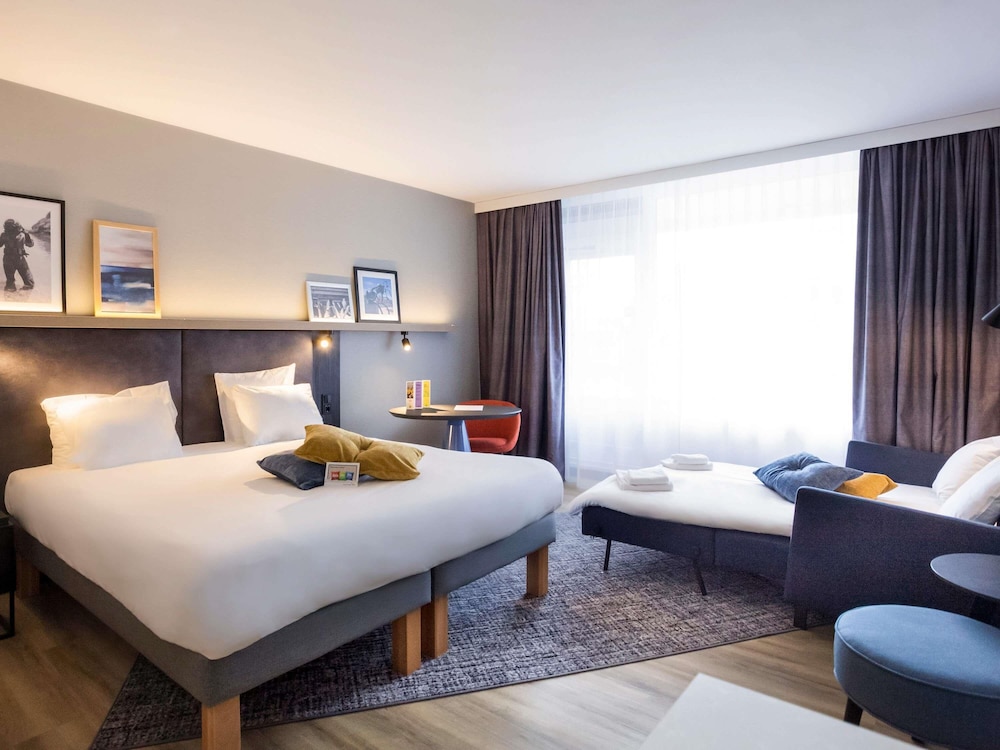 Habitación Familiar con balcón del hotel Ibis Styles Den Haag Scheveningen. Foto 9