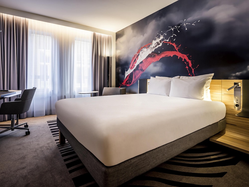 Habitación Superior con 1 cama doble del hotel Novotel Den Haag City Centre. Foto 6