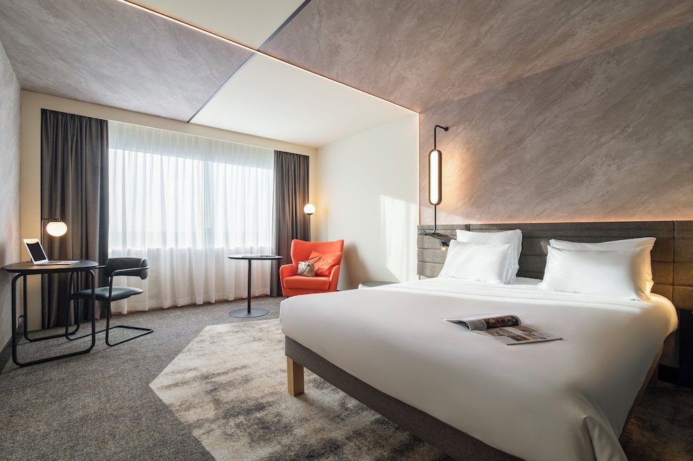 Habitación ejecutiva doble, 1 cama doble con sofá cama del hotel Novotel Rotterdam Brainpark. Foto 4