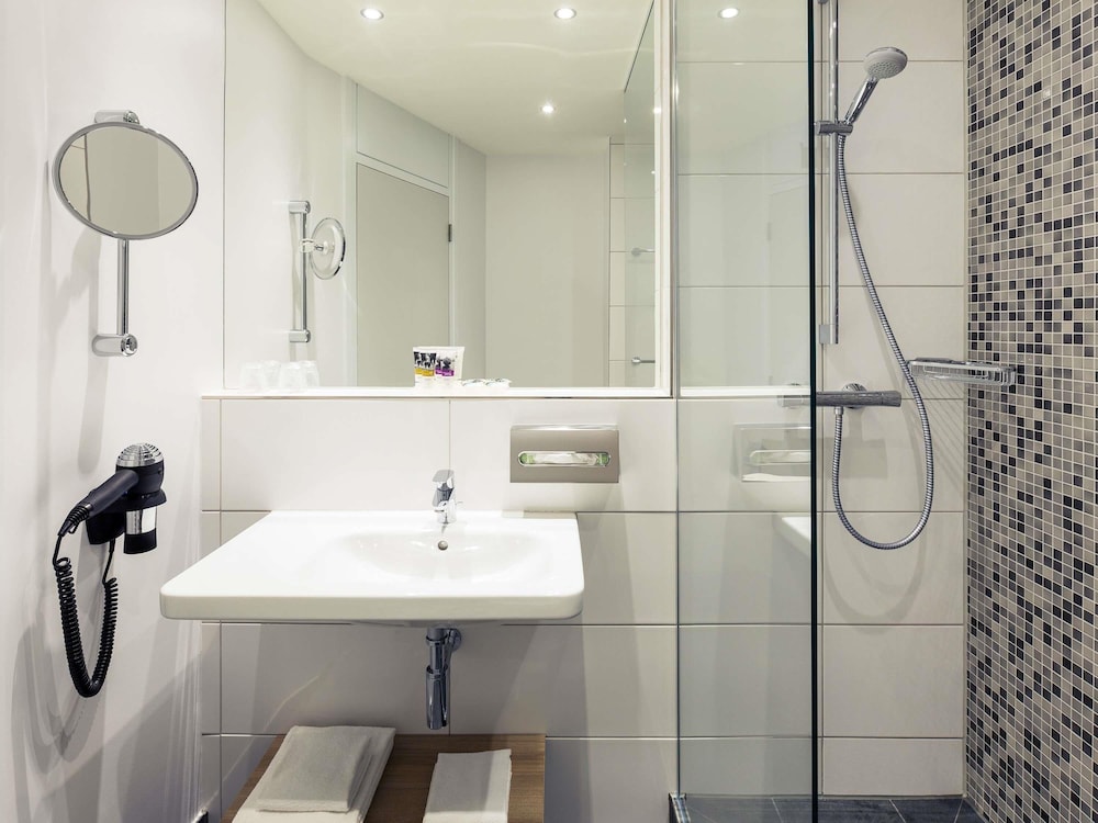 Habitación Estándar con cama individual del hotel Mercure City Nijmegen Centre. Foto 4
