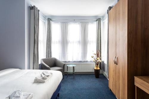 Habitación con cama extragrande. del hotel Wellesley. Foto 4