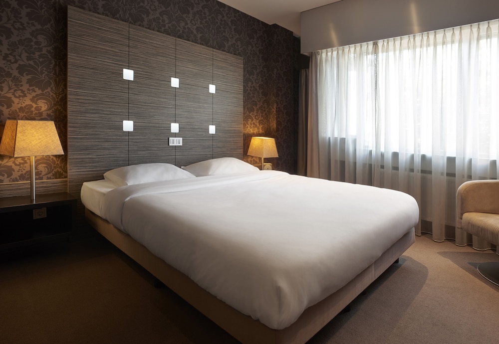 Habitación Privilege con cama doble del hotel Mercure Tilburg Centrum. Foto 1