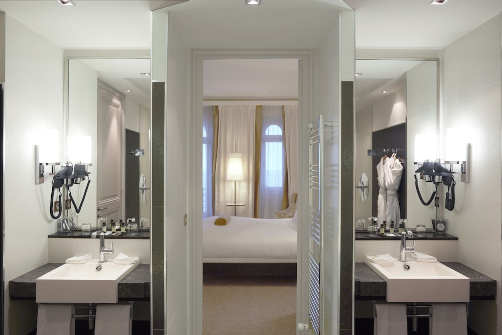 Suite Coquatrix del hotel Le Grand Cabourg - Mgallery. Foto 3