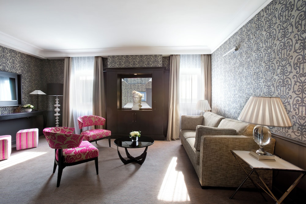 Suite Gonzague Saint - Bris del hotel Le Grand Cabourg - Mgallery. Foto 2