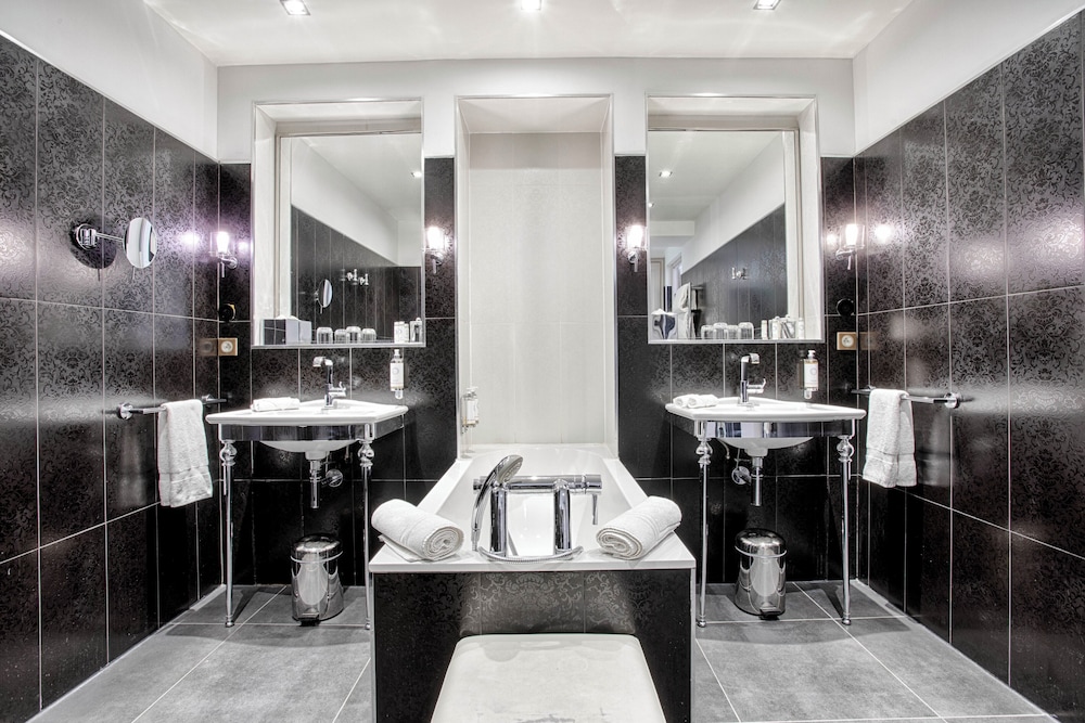 Suite Victoria del hotel Le Grand Cabourg - Mgallery. Foto 3