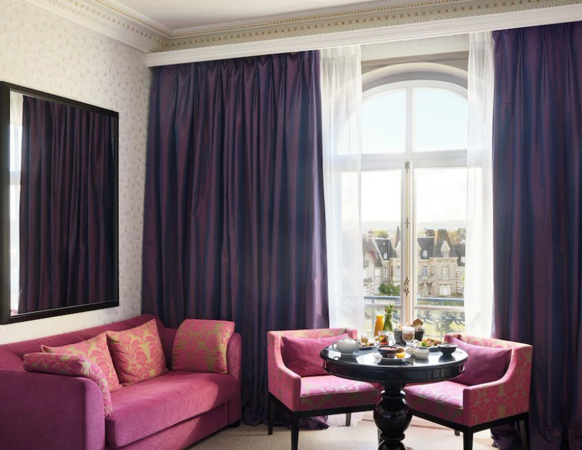 Habitación doble Vista Jardín 1 Cama king del hotel Le Grand Cabourg - Mgallery. Foto 7