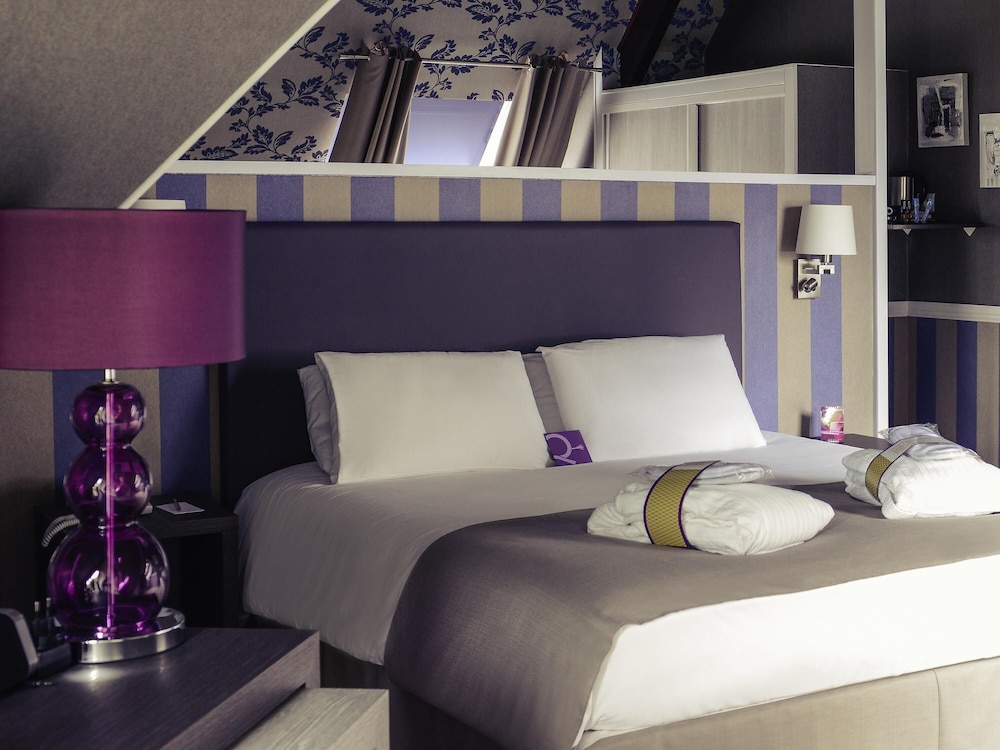 Suite Privilege con cama doble y sofá - cama, y acceso al spa del hotel Mercure Cabourg and Spa. Foto 2