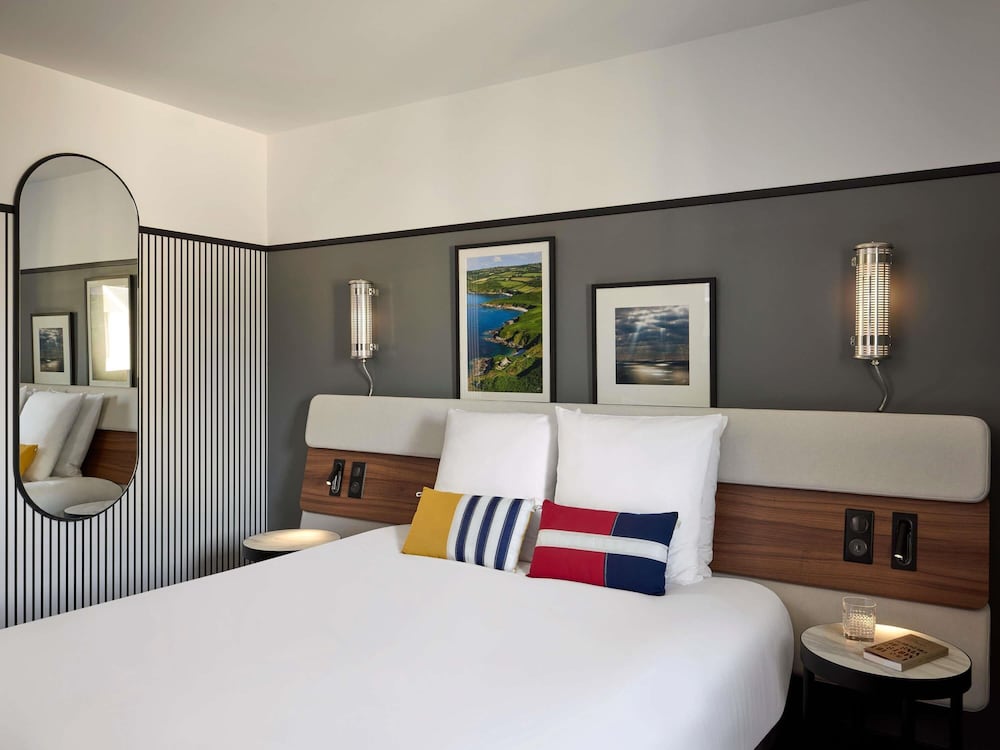 Habitación Privilege con 1 cama doble del hotel Mercure Caen Centre Port De Plaisance. Foto 8