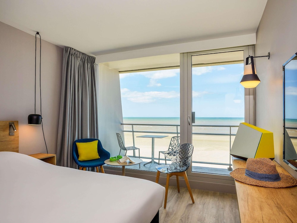Habitación estándar con vistas al mar y balcón, 1 cama doble del hotel Ibis Le Touquet Thalassa. Foto 8