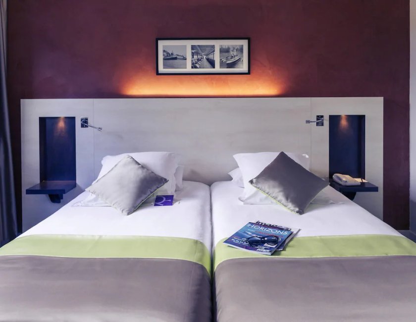 Habitación doble 2 Camas dobles del hotel Mercure Maurepas Saint Quentin. Foto 3
