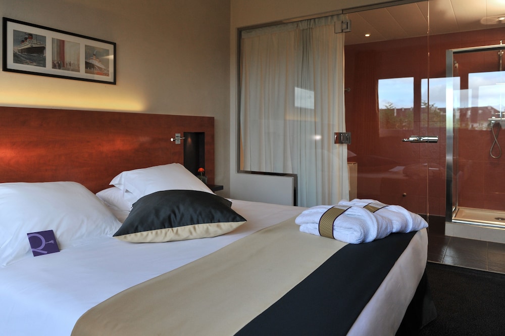 Suite del hotel Mercure Maurepas Saint Quentin. Foto 3
