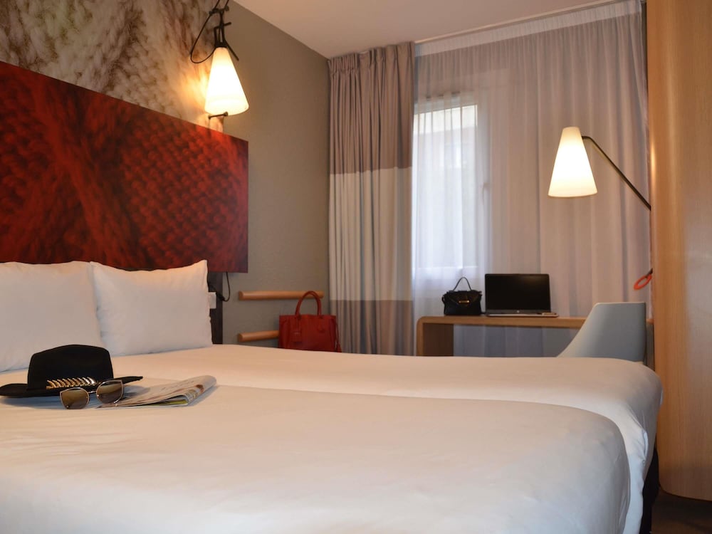 Suite familiar, 2 camas dobles (Standard) del hotel IBIS MELUN