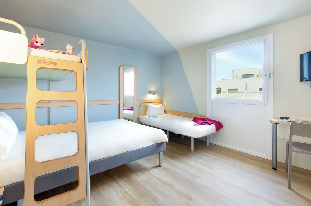 Habitación Familiar del hotel Ibis Budget Cavaillon. Foto 2