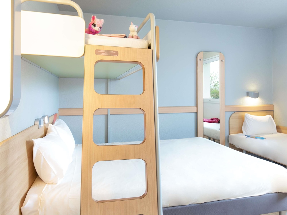 Habitación Familiar del hotel Ibis Budget Cavaillon. Foto 4