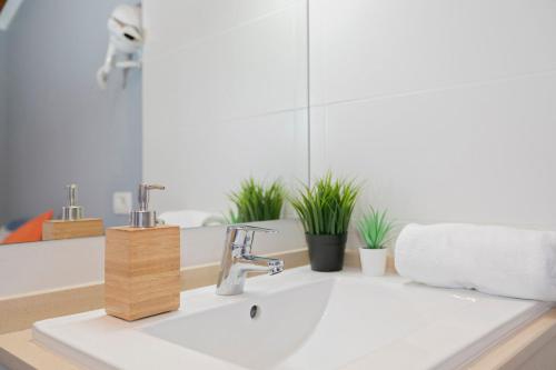 Deluxe Double Room with balcony del hotel Hostel Neon. Foto 6