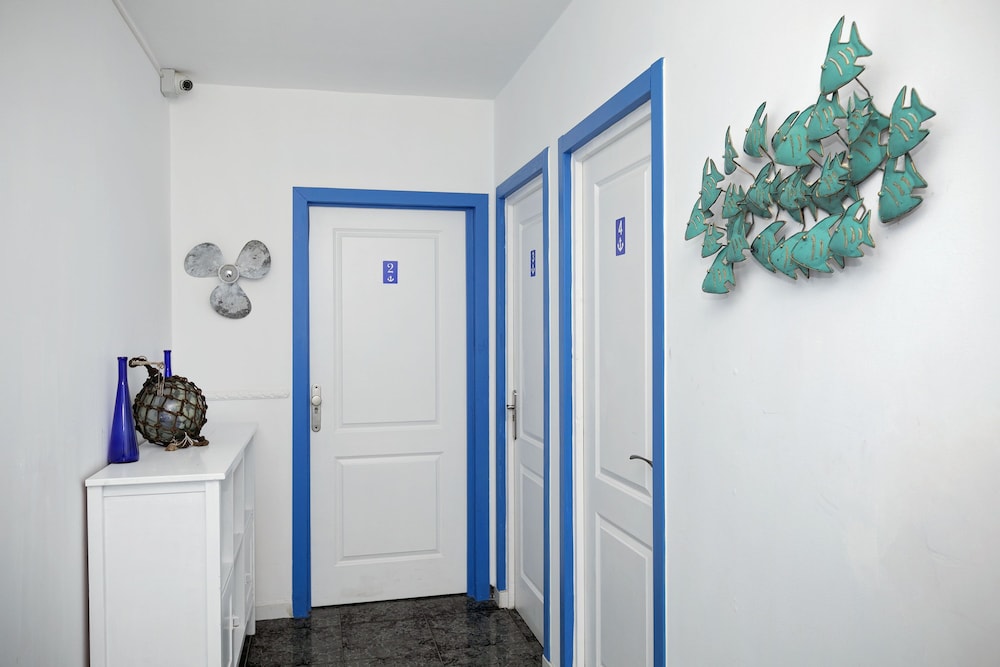 Habitación doble, baño privado del hotel Hostel Neon. Foto 17