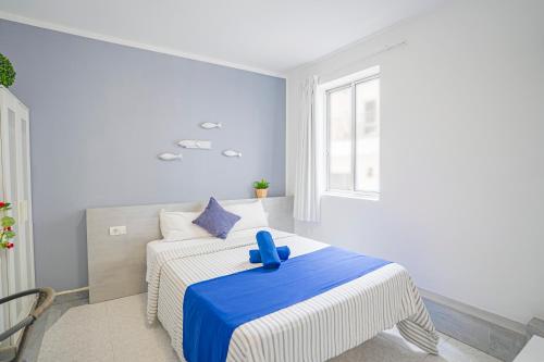 Habitación Doble con baño privado del hotel Hostel Neon. Foto 16