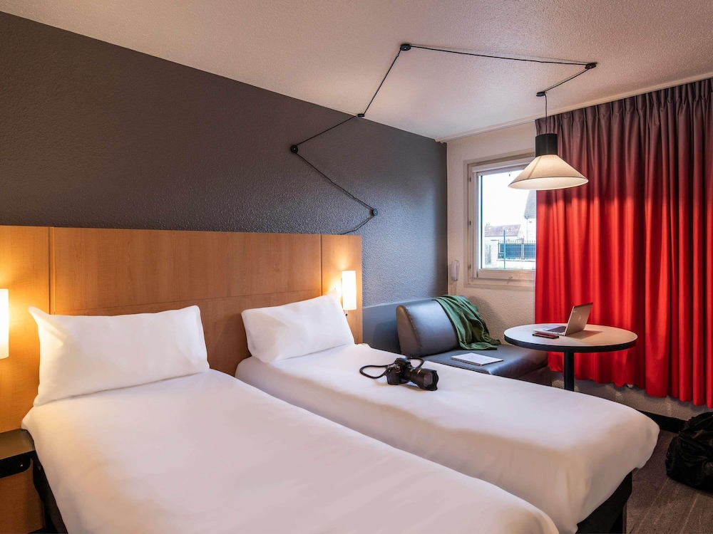 Habitación Standard con dos camas individuales del hotel Ibis Cergy Pontoise Le Port