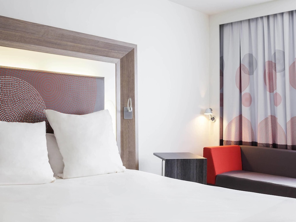 Habitación Superior con 1 cama doble del hotel Novotel Chartres. Foto 3