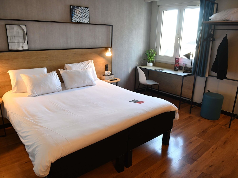 Habitación estándar con 1 cama doble y 1 cama individual del hotel Ibis Chateauroux