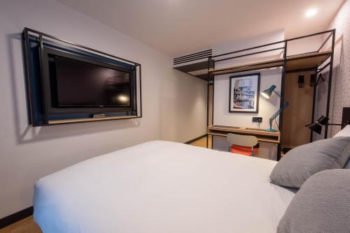 Habitación Doble Estándar del hotel The Wesley Camden Town. Foto 2
