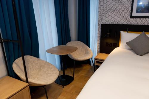 Habitación Doble Deluxe del hotel The Wesley Camden Town. Foto 2