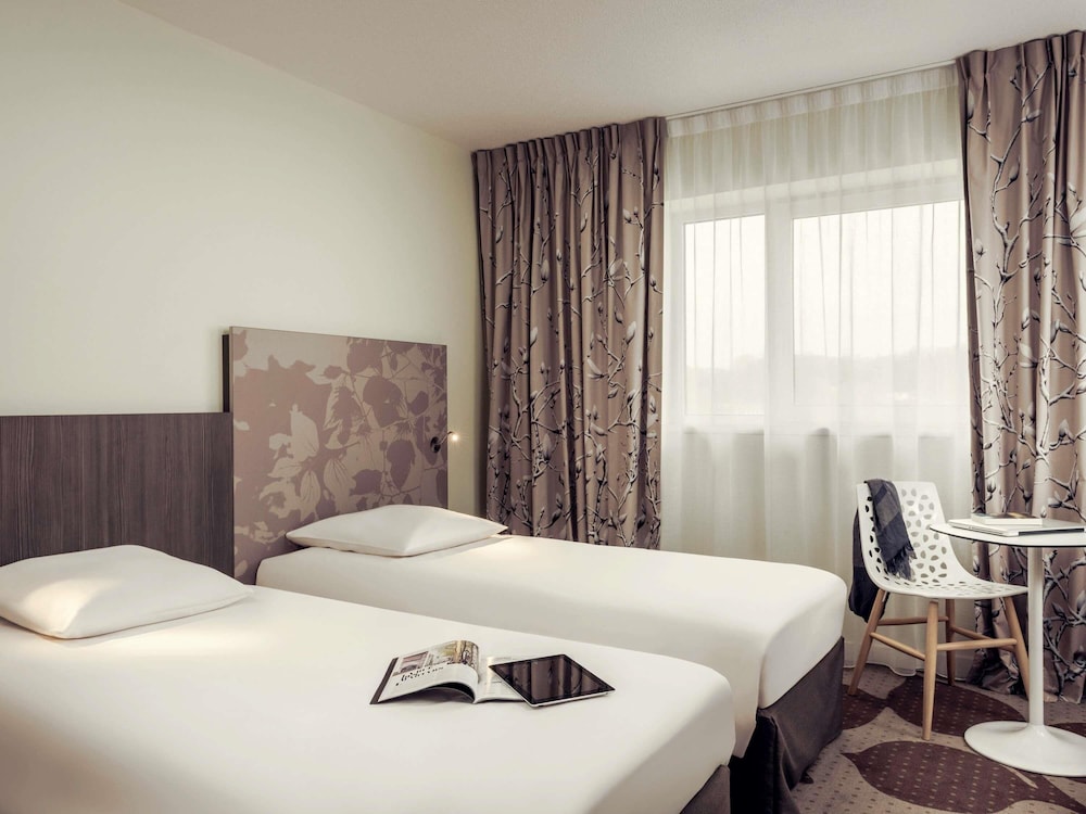 Habitación Clásica - 2 camas individuales del hotel Mercure Compiegne Sud. Foto 1